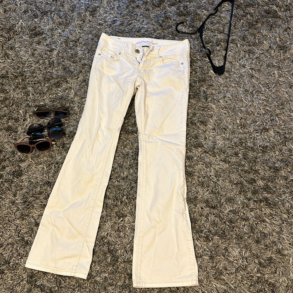 stretchy american eagle bell bottom jeans